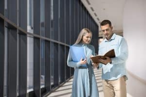 What is a business management consultant?